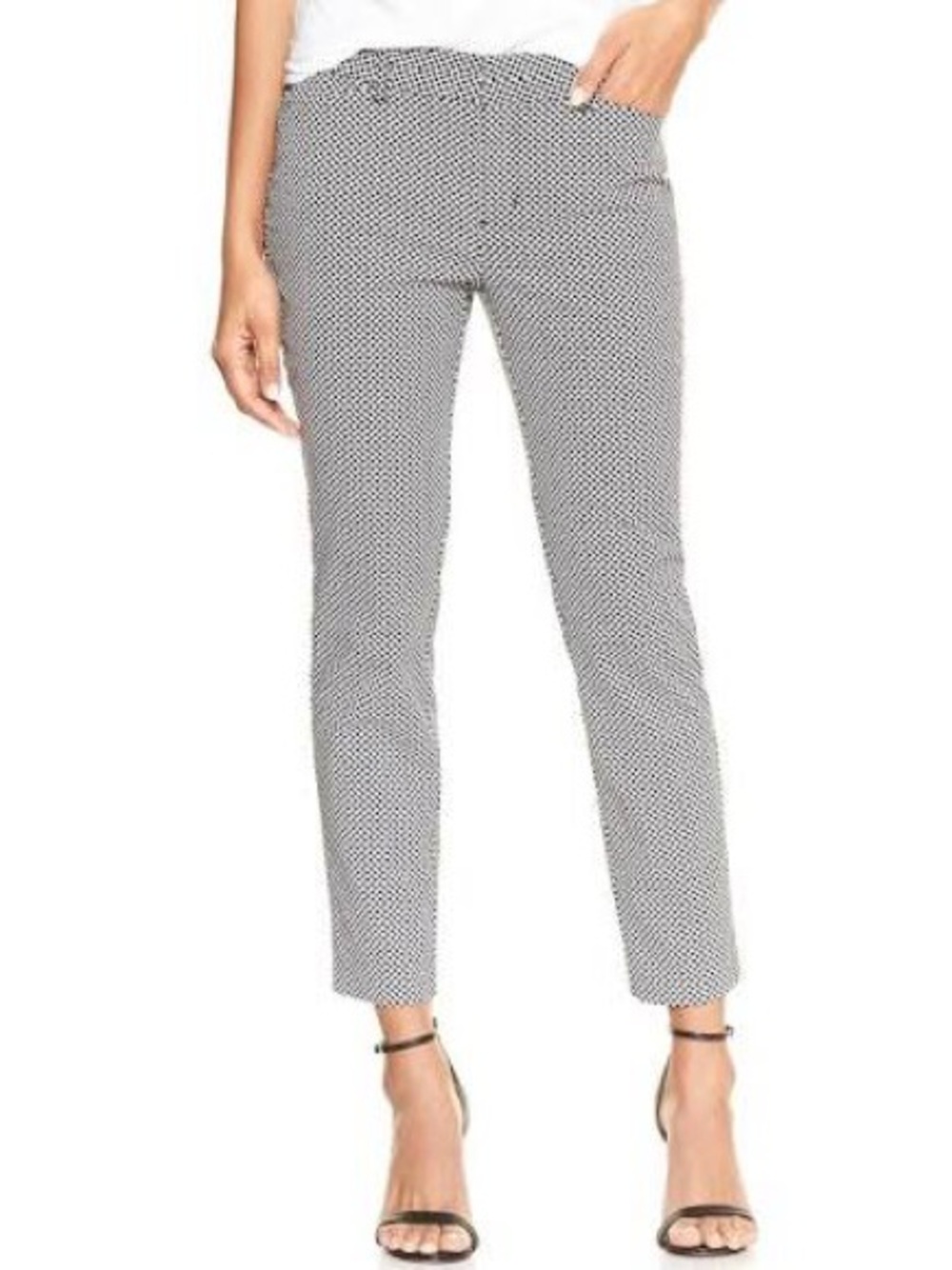 GAP Cropped Slim Ankle Pants in Navy and White